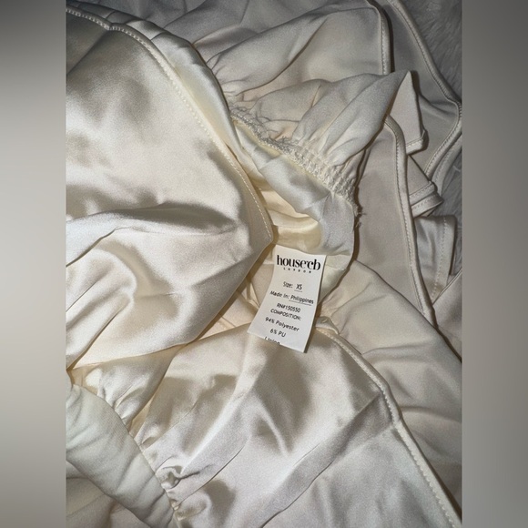 NWOT HOUSE OF CB 'Aryana' Ivory Bow Long Sleeves Mini Dress sz XS - Picture 9 of 10